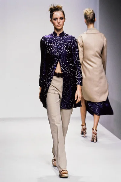 Look 27